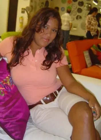 Mujer de 36 busca hombre para hacer pareja en Santa Marta, Colombia