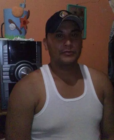 Hombre de 42 busca mujer para hacer pareja en Caracas, Venezuela