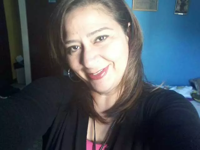 Mujer de 50 busca hombre para hacer pareja en Caracas, Venezuela