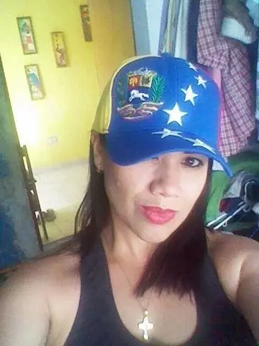 Mujer de 42 busca hombre para hacer pareja en Caracas, Venezuela