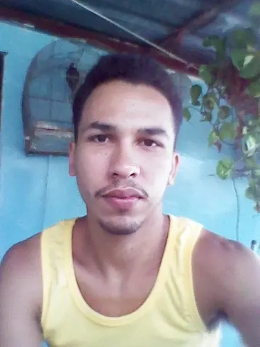 Chico de 35 busca chica para hacer pareja en Caracas, Venezuela