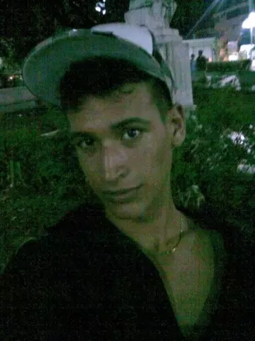 Chico de 26 busca chica para hacer pareja en Holguín, Cuba