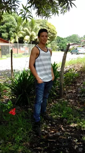 Chico de 31 busca chica para hacer pareja en Limón, Costa Rica
