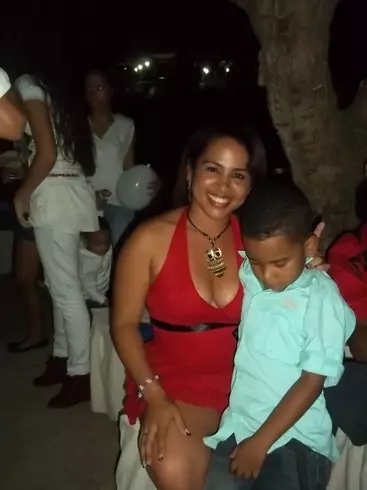 Mujer de 43 busca hombre para hacer pareja en Caracas, Venezuela