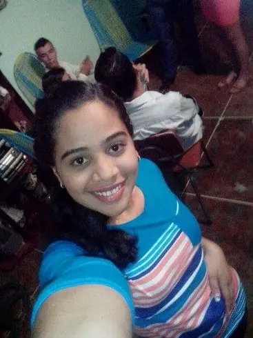 Chica de 25 busca chico para hacer pareja en Merida, Venezuela