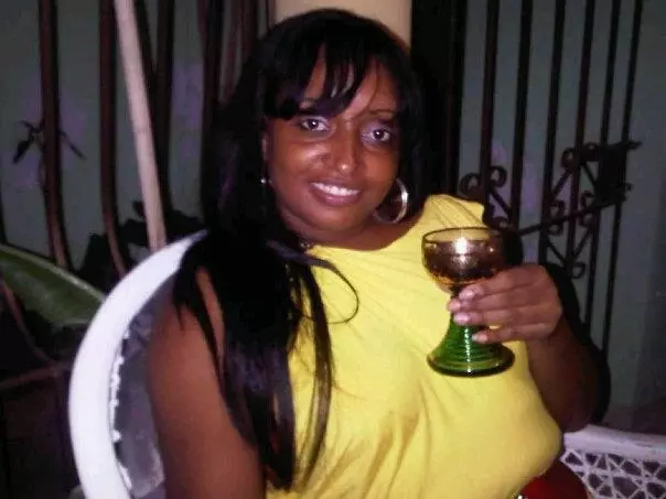 Mujer de 41 busca hombre para hacer pareja en Santo Domingo, República Dominicana