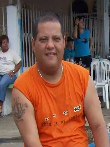 Hombre de 48 busca mujer para hacer pareja en Milagro, Ecuador