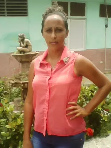 Chica de 33 busca chico para hacer pareja en La Habana, Cuba