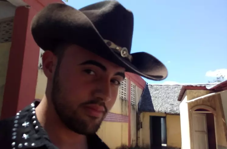 Chico de 26 busca chica para hacer pareja en Holguín, Cuba