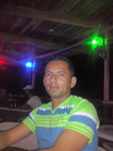 Hombre de 43 busca mujer para hacer pareja en Guanacaste, Costa Rica