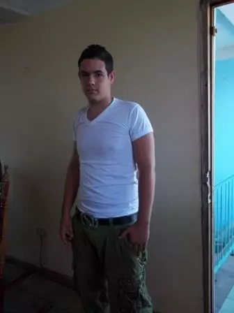 Chico de 28 busca chica para hacer pareja en Cienfuegos, Cuba