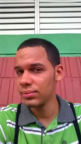 Chico de 30 busca chica para hacer pareja en Moca, República Dominicana
