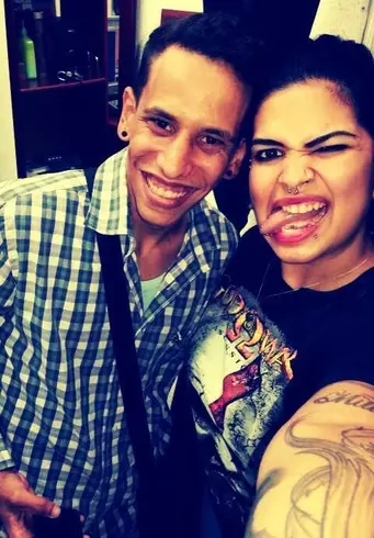 Chico de 32 busca chica para hacer pareja en Caracas, Venezuela