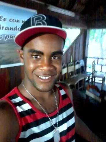 Chico de 24 busca chica para hacer pareja en Matanzas, Cuba