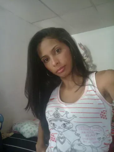 Chica de 35 busca chico para hacer pareja en Punto fijo, Venezuela
