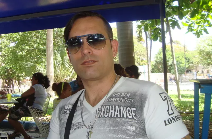 Hombre de 44 busca mujer para hacer pareja en La Habana, Cuba