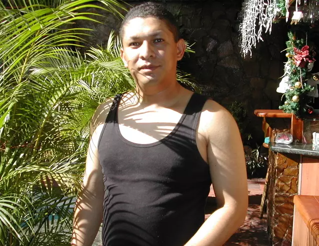 Hombre de 46 busca mujer para hacer pareja en Barcelona, Venezuela