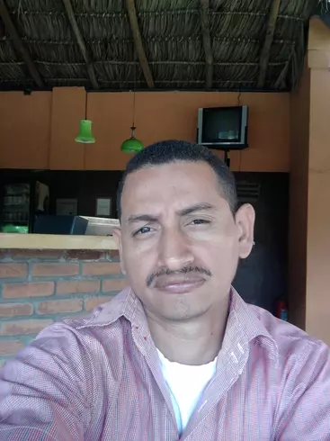 Hombre de 48 busca mujer para hacer pareja en Managua, Nicaragua