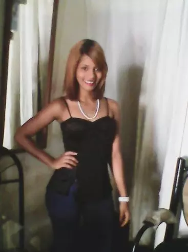 Chica de 27 busca chico para hacer pareja en Santo Domingo, República Dominicana