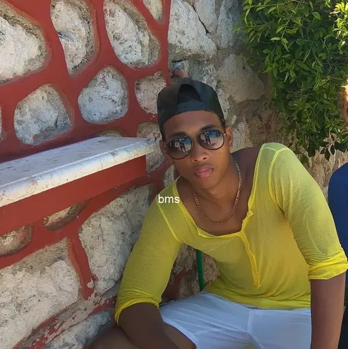 Chico de 25 busca chica para hacer pareja en SANTIAGO DE CUBA, Cuba