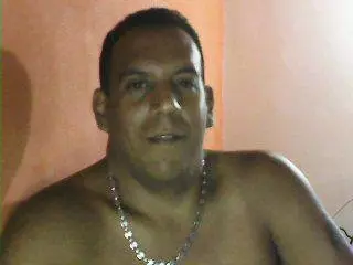 Hombre de 46 busca mujer para hacer pareja en Valencia, Venezuela