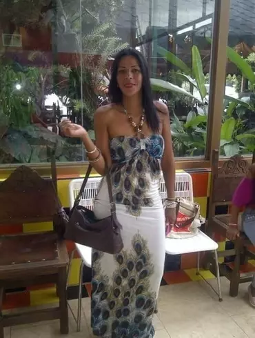 Mujer de 52 busca hombre para hacer pareja en Caracas, Venezuela