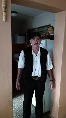 Hombre de 72 busca mujer para hacer pareja en Lahabana, Cuba