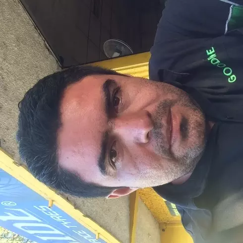 Hombre de 41 busca mujer para hacer pareja en San salvador, Salvador