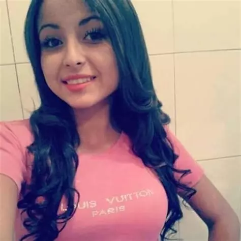 Chica de 34 busca chico para hacer pareja en Medellin, Colombia