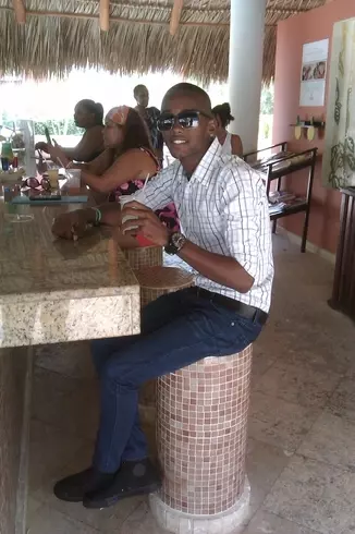 Hombre de 36 busca mujer para hacer pareja en Santo Domingo, República Dominicana