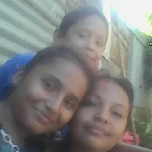 Chica de 23 busca chico para hacer pareja en Managua, Nicaragua