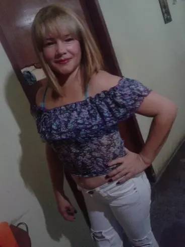 Mujer de 45 busca hombre para hacer pareja en Venezuela
