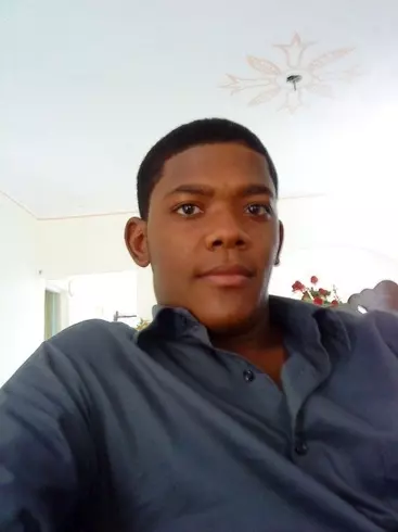 Hombre de 36 busca mujer para hacer pareja en La Altagracia, República Dominicana