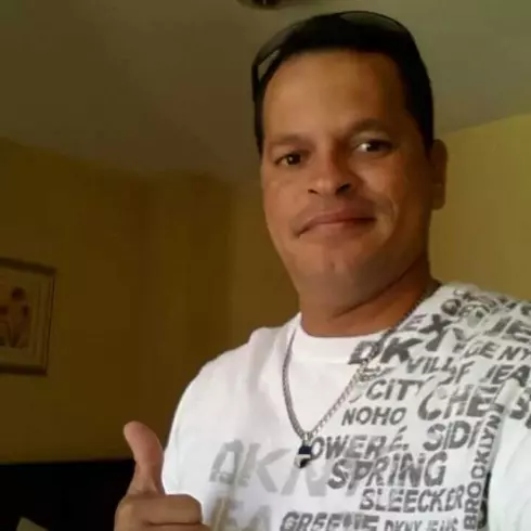 Hombre de 45 busca mujer para hacer pareja en Guayaquil, Ecuador