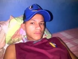 Chico de 28 busca chica para hacer pareja en Ciudad Ojeda, Venezuela