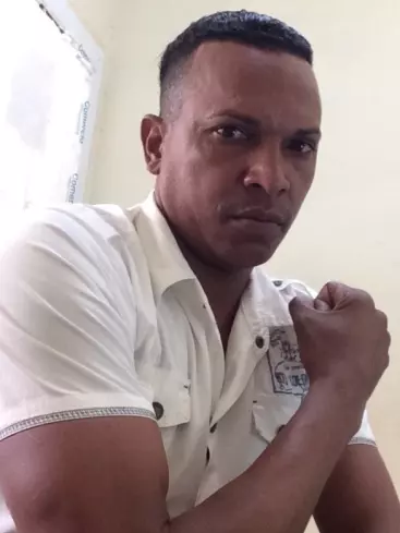 Hombre de 44 busca mujer para hacer pareja en TUNAS, Cuba