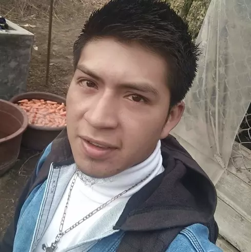 Chico de 26 busca chica para hacer pareja en Latacunga, Ecuador