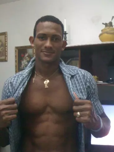 Chico de 30 busca chica para hacer pareja en Matanzas, Cuba