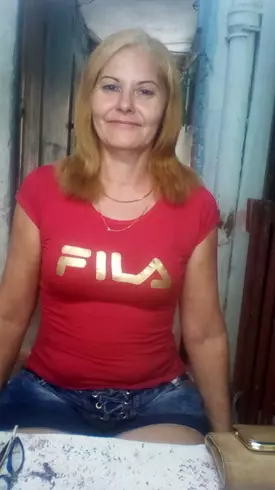 Mujer de 56 busca hombre para hacer pareja en Cuba