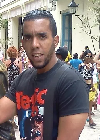 Chico de 35 busca chica para hacer pareja en Cuba