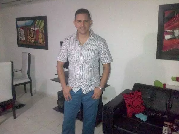 Hombre de 43 busca mujer para hacer pareja en Barranquilla, Colombia