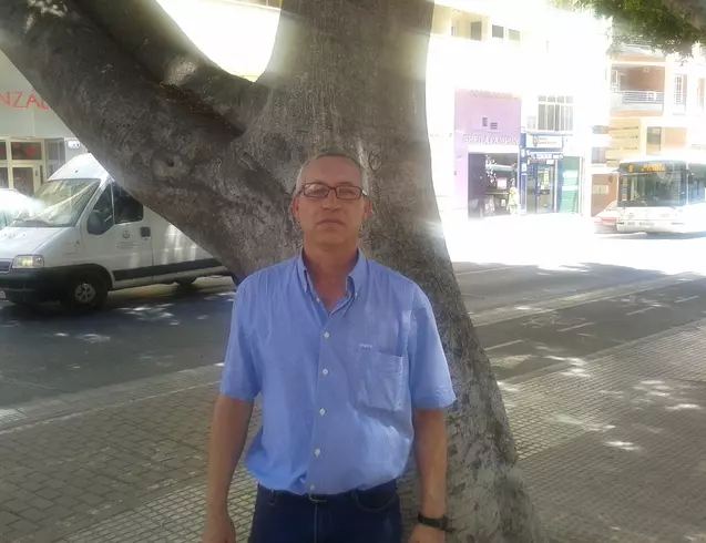 Hombre de 58 busca mujer para hacer pareja en Malaga, España