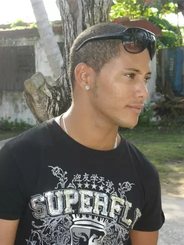 Chico de 33 busca chica para hacer pareja en Nueva gerona, Cuba