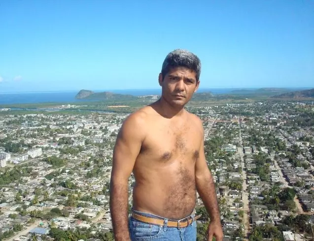 Hombre de 54 busca mujer para hacer pareja en Guisa, Cuba