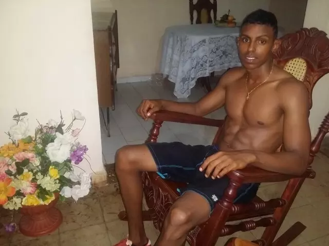 Chico de 28 busca chica para hacer pareja en Matanzas, Cuba