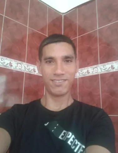 Hombre de 36 busca mujer para hacer pareja en Cárdenas, Cuba