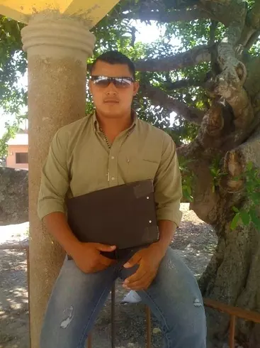 Hombre de 37 busca mujer para hacer pareja en Santa Rosa De Copan, Honduras