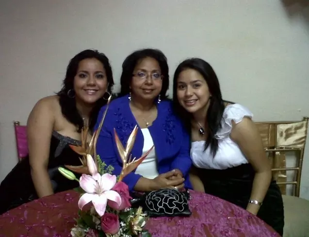 Mujer de 66 busca hombre para hacer pareja en Guayaquil, Ecuador