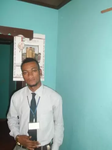 Chico de 34 busca chica para hacer pareja en Bata/Malabo, Guinea Ecuatorial