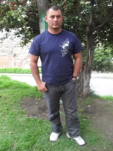 Hombre de 46 busca mujer para hacer pareja en Bogotá, Colombia
